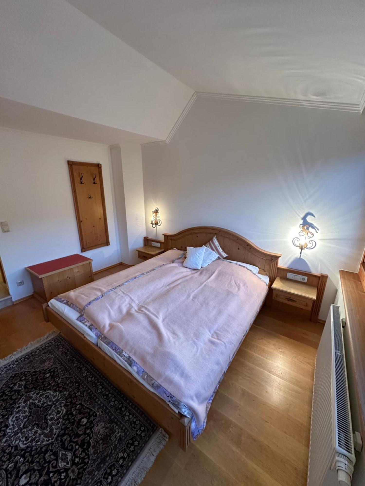 Esterer Grödig Exteriör bild