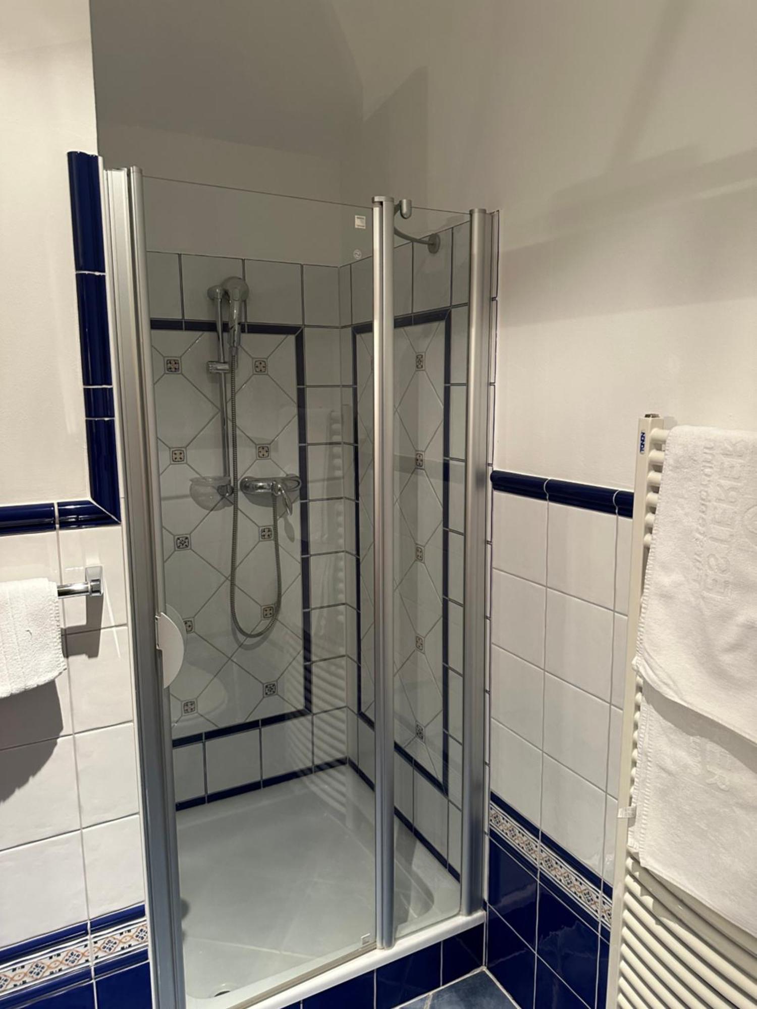 Esterer Grödig Exteriör bild